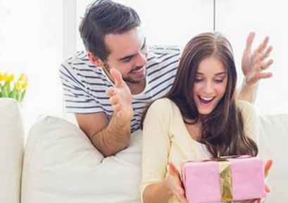 女生不肯确认关系,会收礼物是什么意思 女生不肯确认关系,会收礼物是什么意思第2张